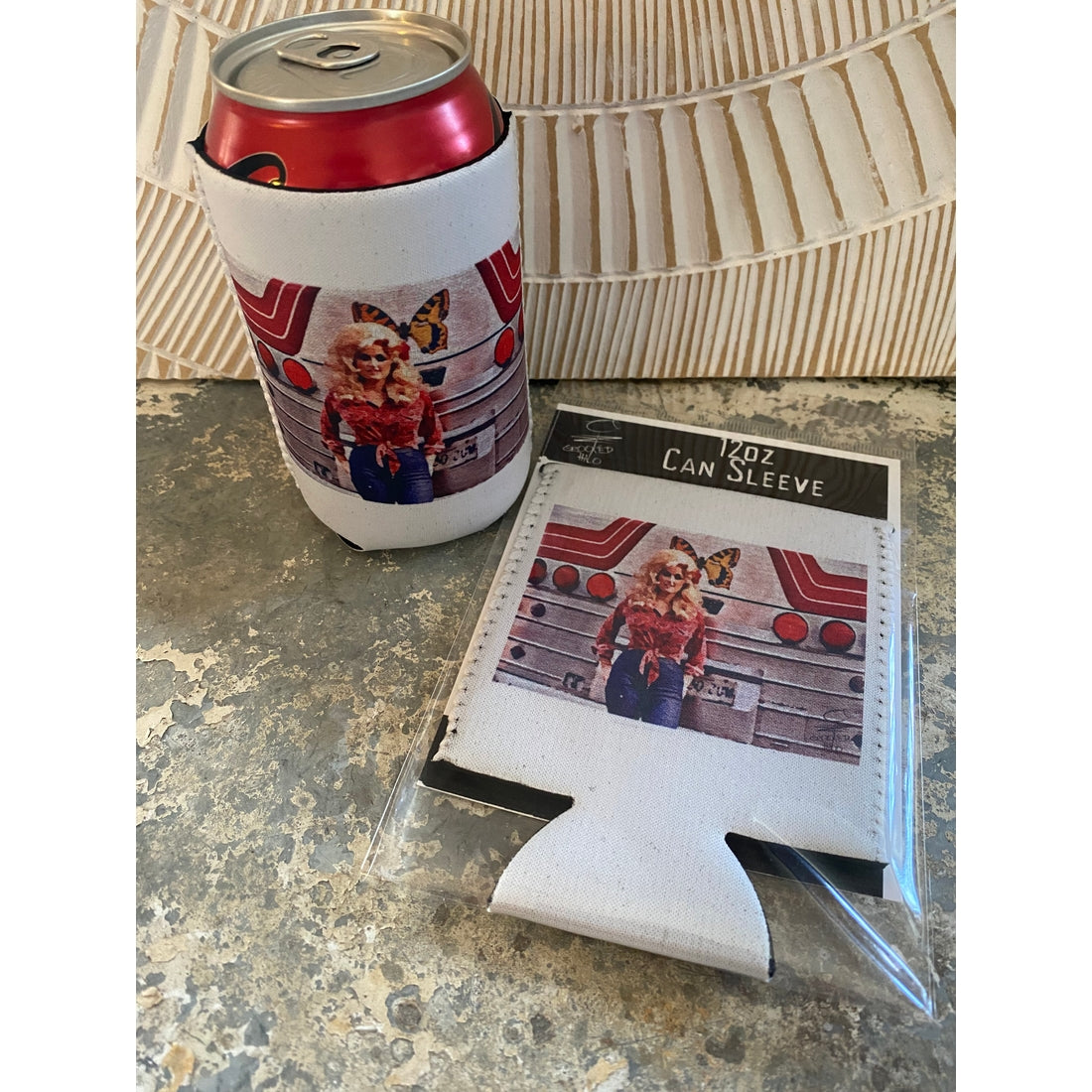 "Dolly on the Road" Neoprene Can Sleeve